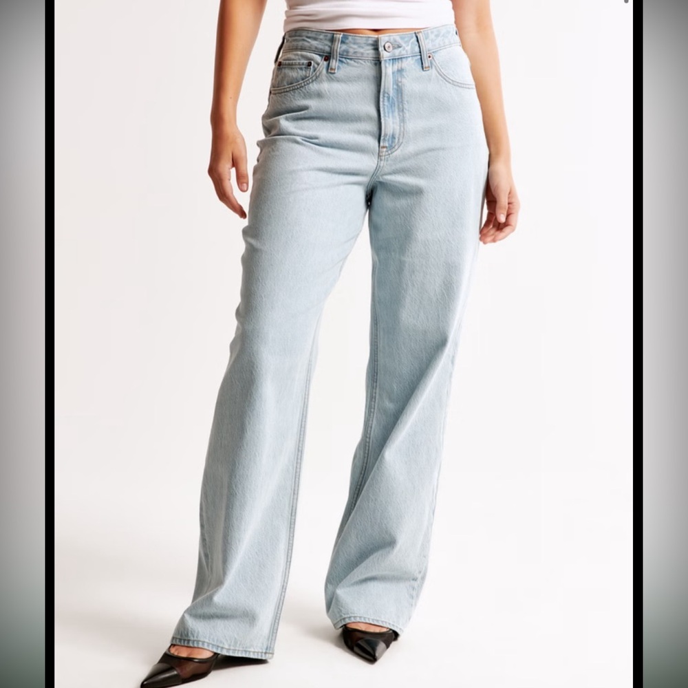New Abercrombie High rise curve love loose jean